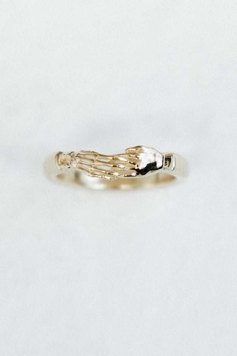 Beyond the Grave Fede Ring